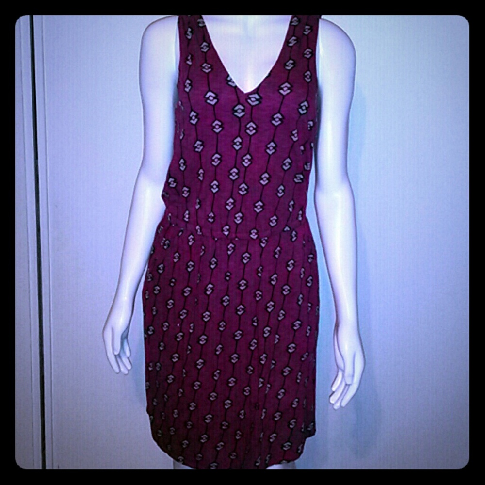 LUCKY BRAND V neck fuchsia dress / (XS)